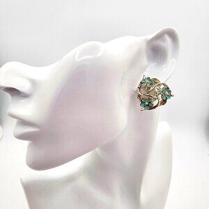 Vintage Clip-On Earrings With Blue Floral Design & Silver Tone Finish